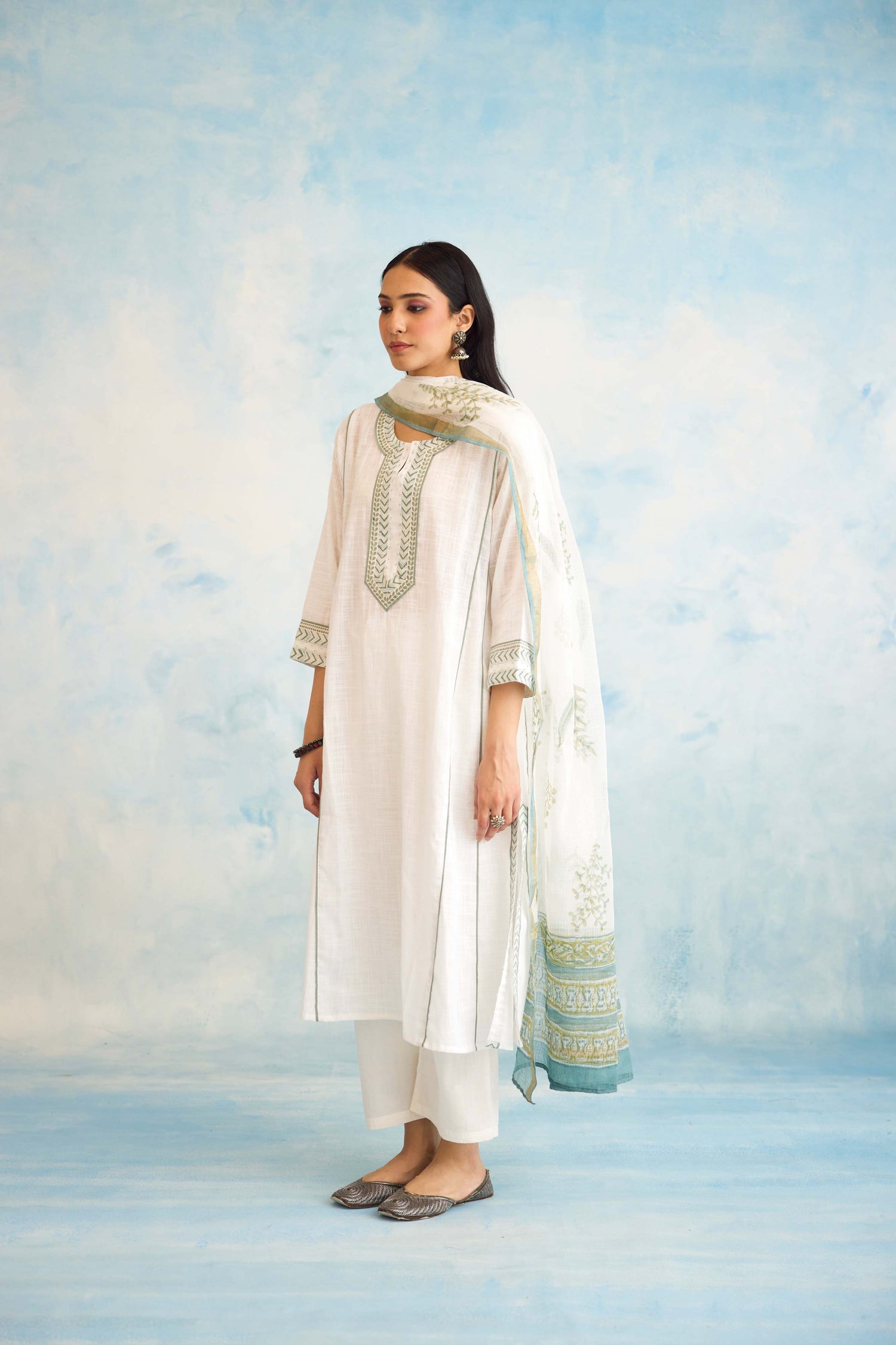 Rozana Dupatta White (9926248300843)