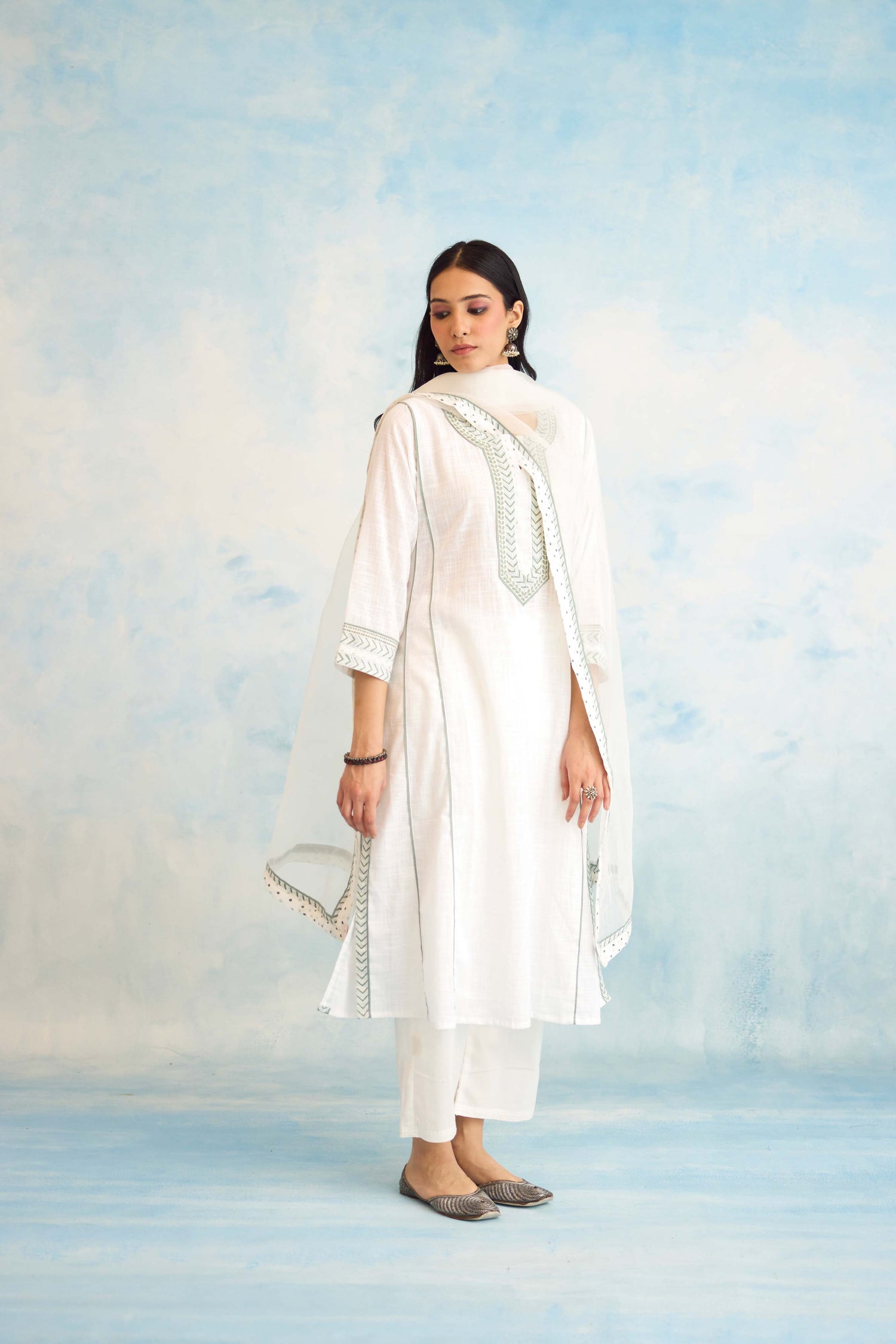 Medh Dupatta White (9926249382187)