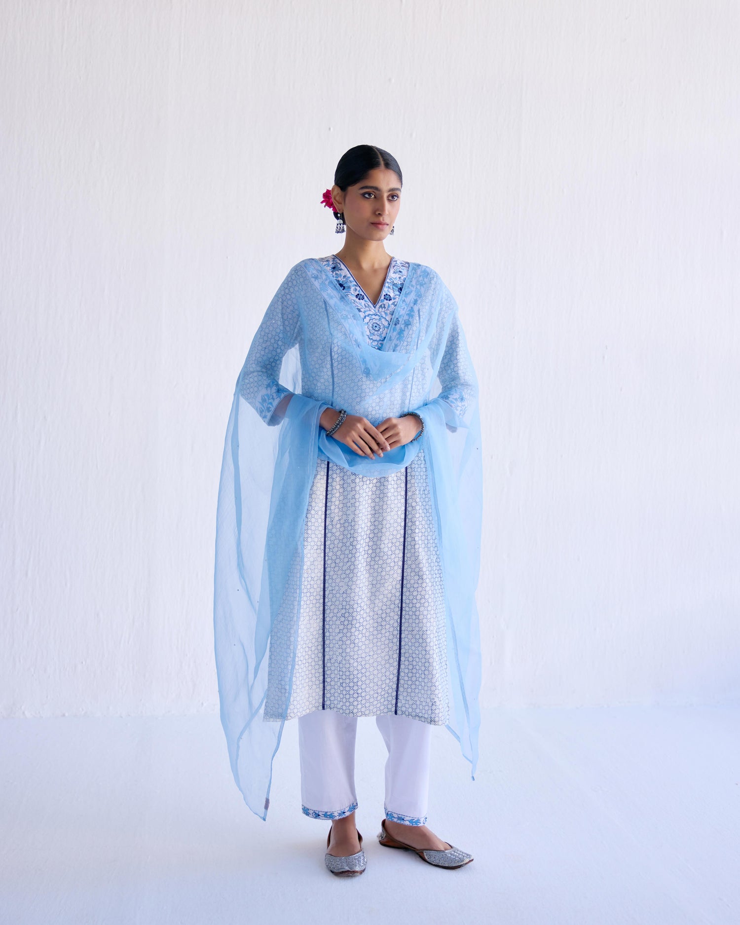 Daisy Dupatta Light Blue (9143629742379)