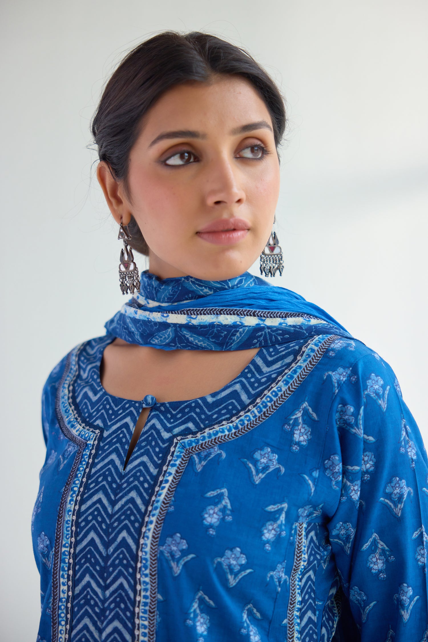 Rozana Dupatta Indigo (9476960551211)