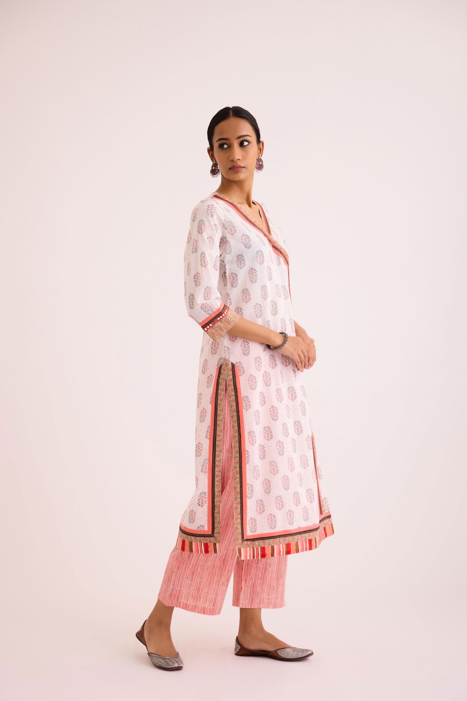 Rozana Kurta White Peach (9609935814955) (9609937027371)