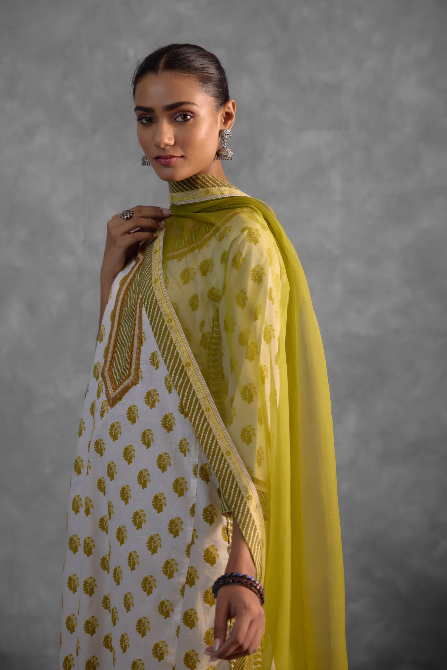 Medh Dupatta Mehndi Green (9838374715691)