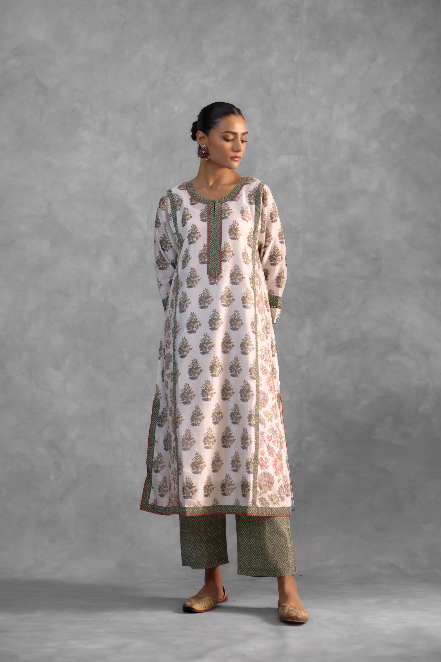 Choga Kurta White/ Peach (Set of 2) (9845961916715)