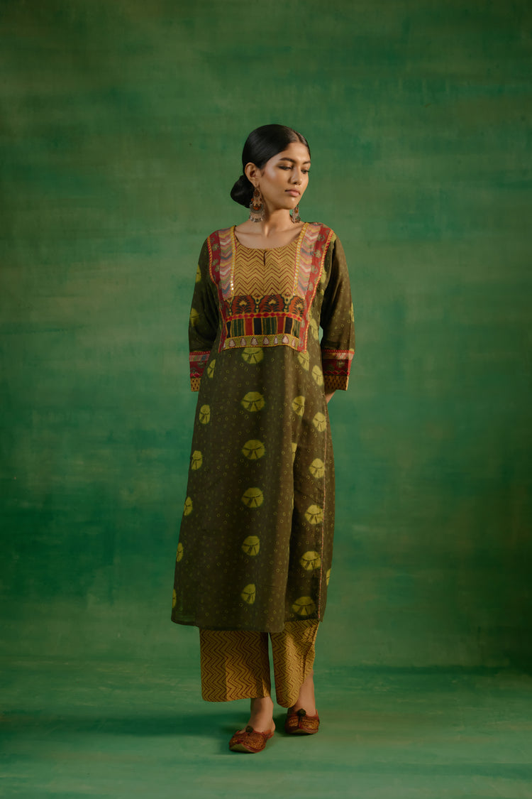 Rozana Kurta Green (9819933049131)