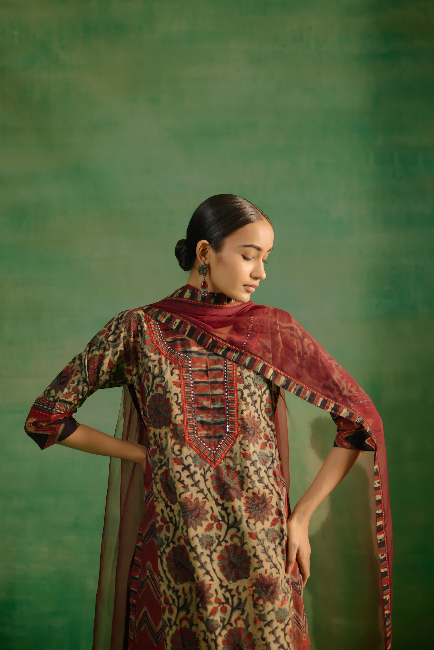 Medh Dupatta Maroon (9821041393963)