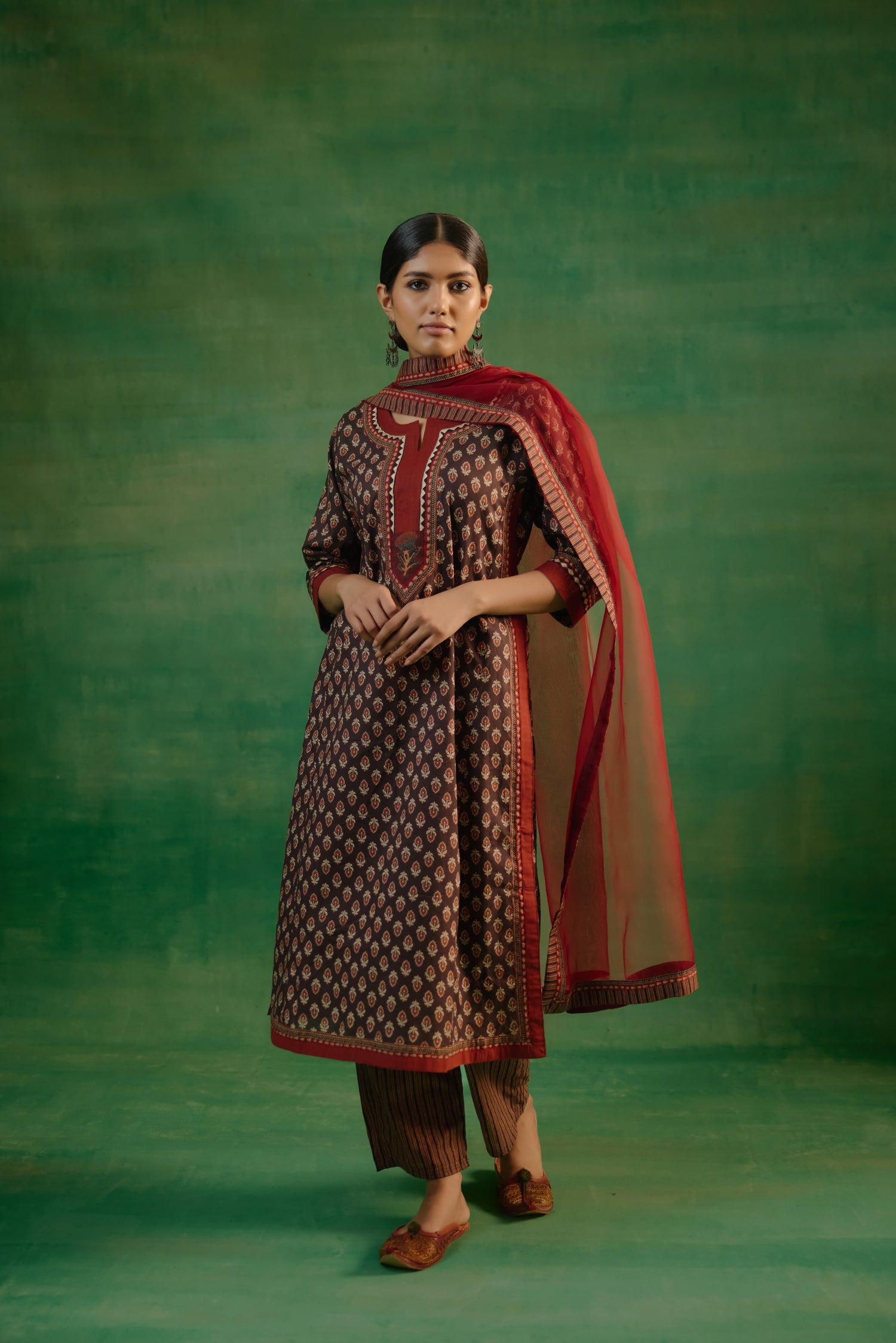 Medh Dupatta Maroon (9819407089963)