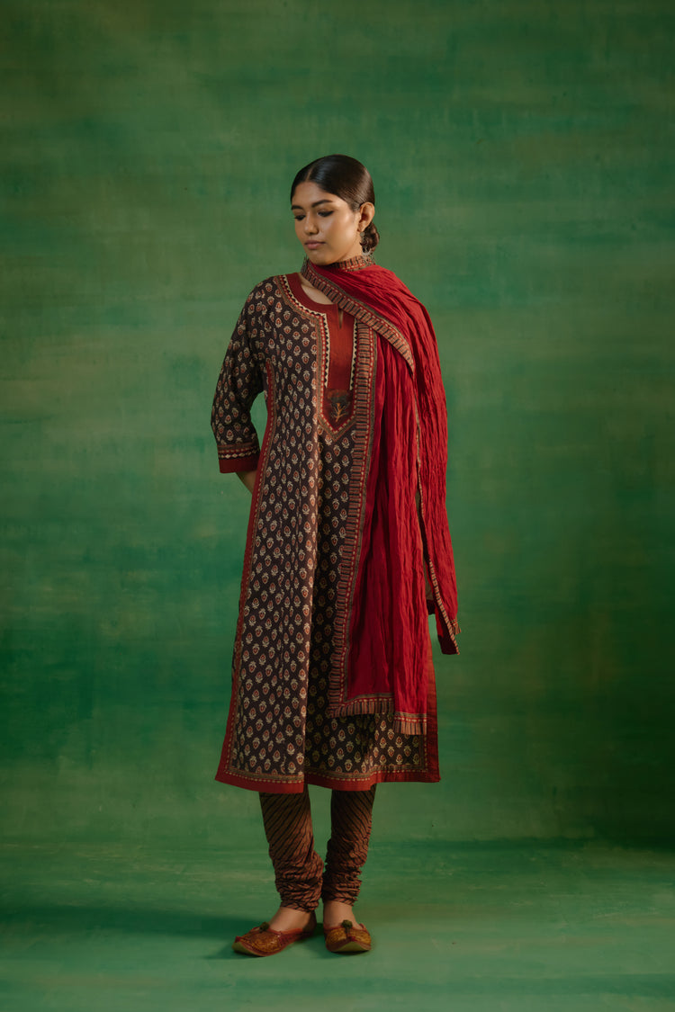 Rozana Crinkled Dupatta Maroon (9819404140843)