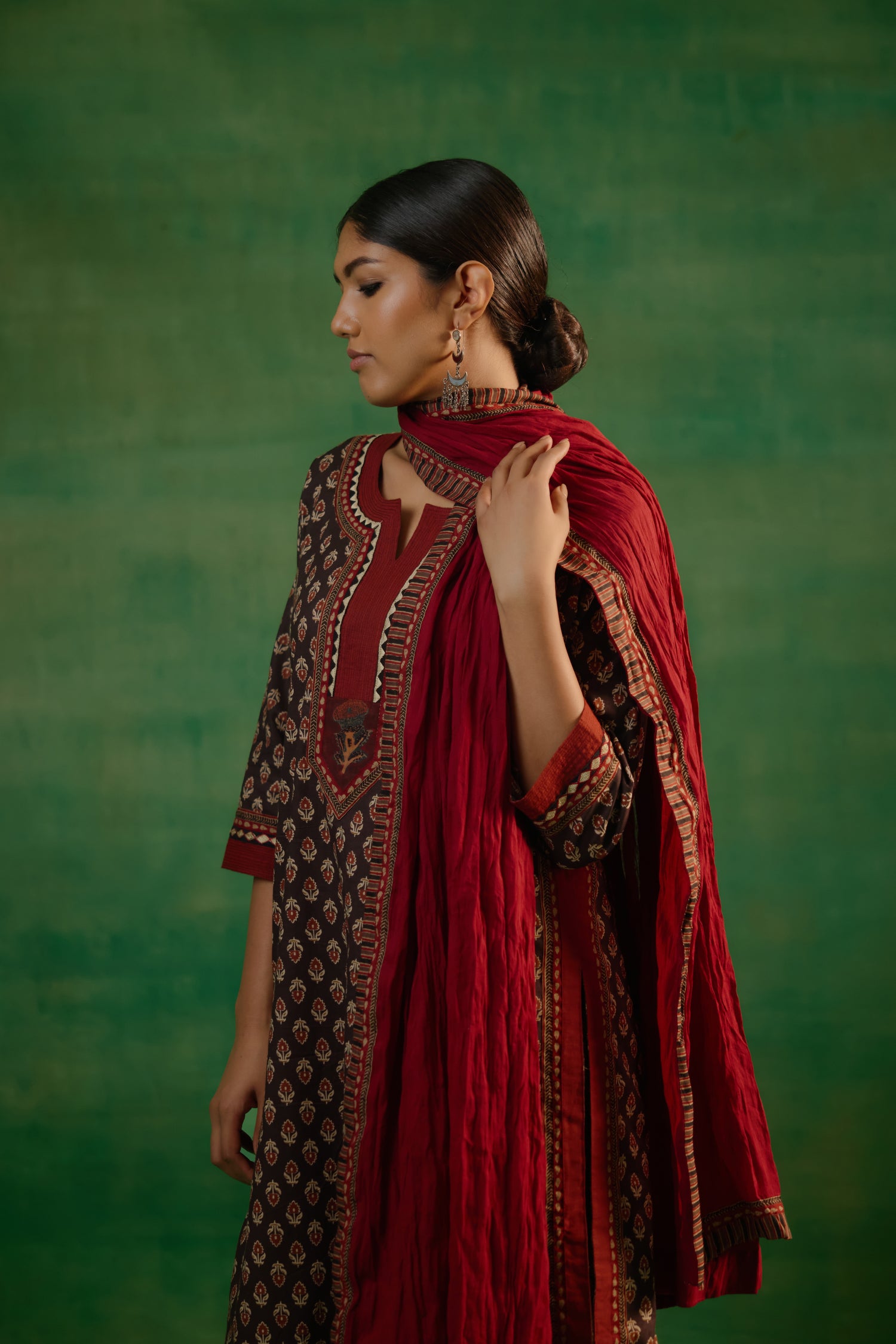 Rozana Crinkled Dupatta Maroon (9819404140843)