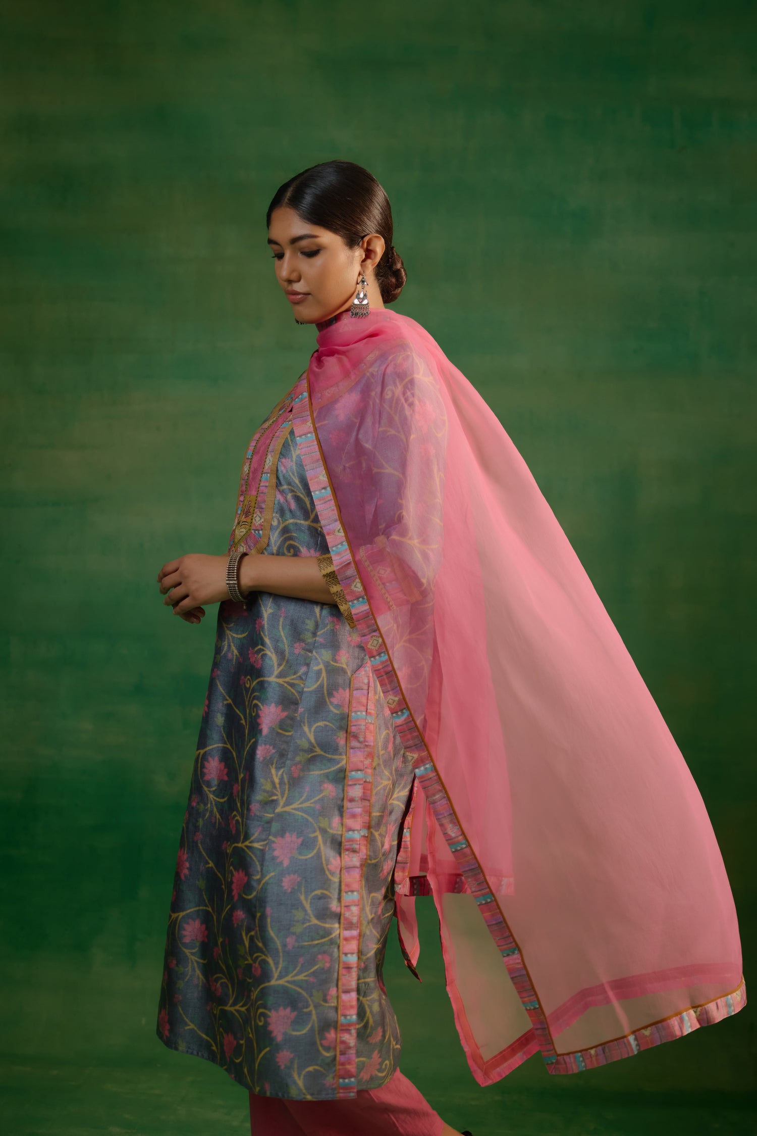 Medh Dupatta Pink (9819272708395)