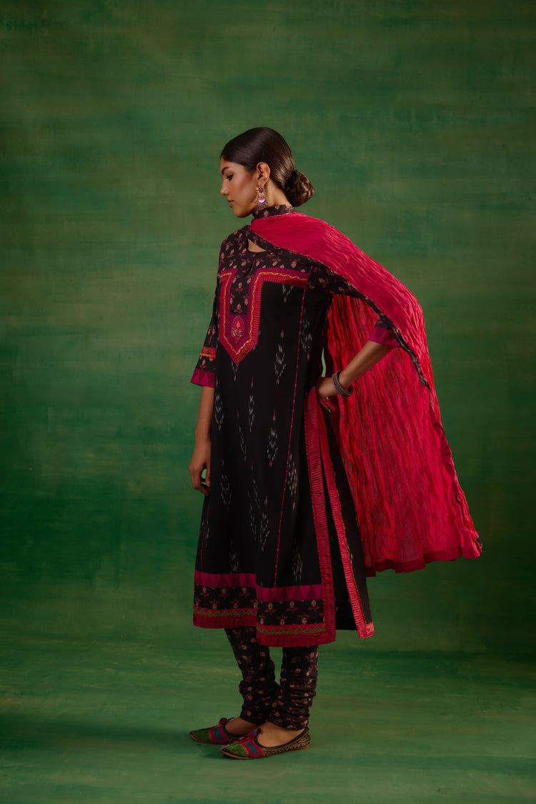 Rozana Crinkled Dupatta Hot Pink (9819956871467)