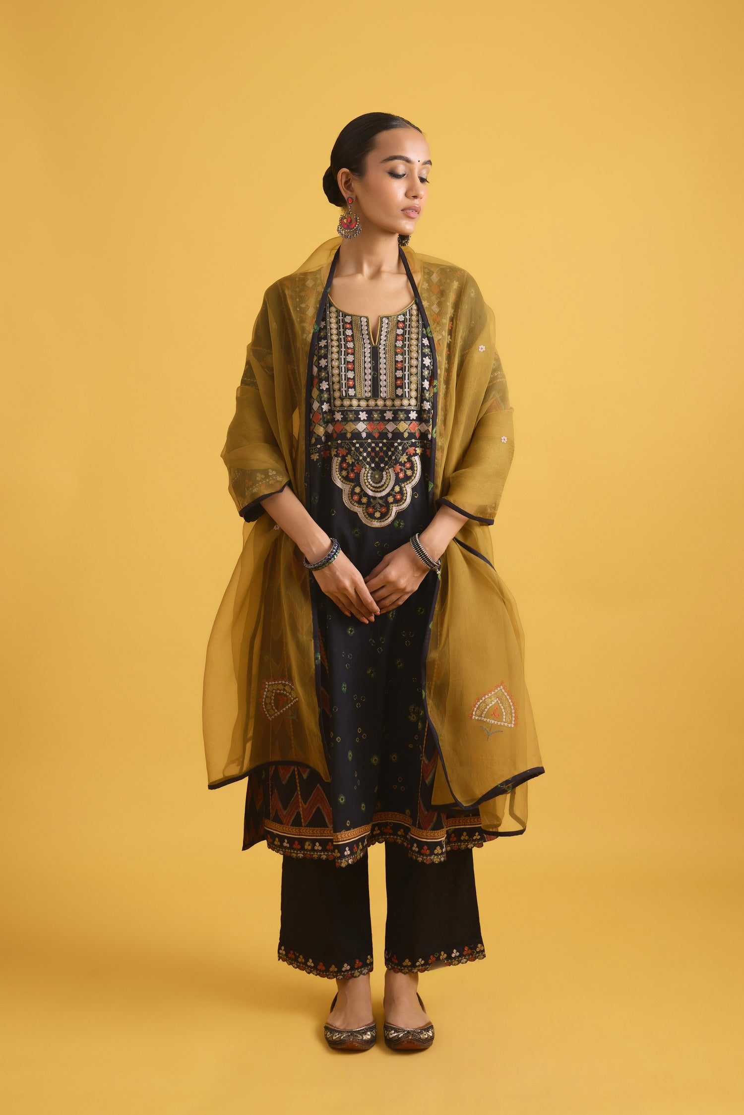 Madhu Kurta Black (9725435380011)